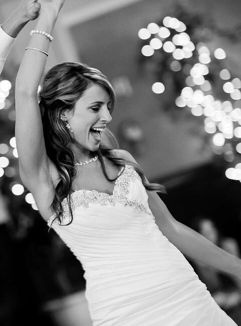 Contact The Mossbrook Inn to book your wedding